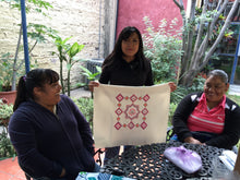 Hand-embroidered Pillow ÉTOILE (pinko)