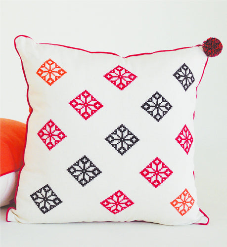 Hand-Embroidered Pillow FIORI  (Pinko)