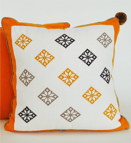 Hand-Embroidered Pillow FIORI (Golden)