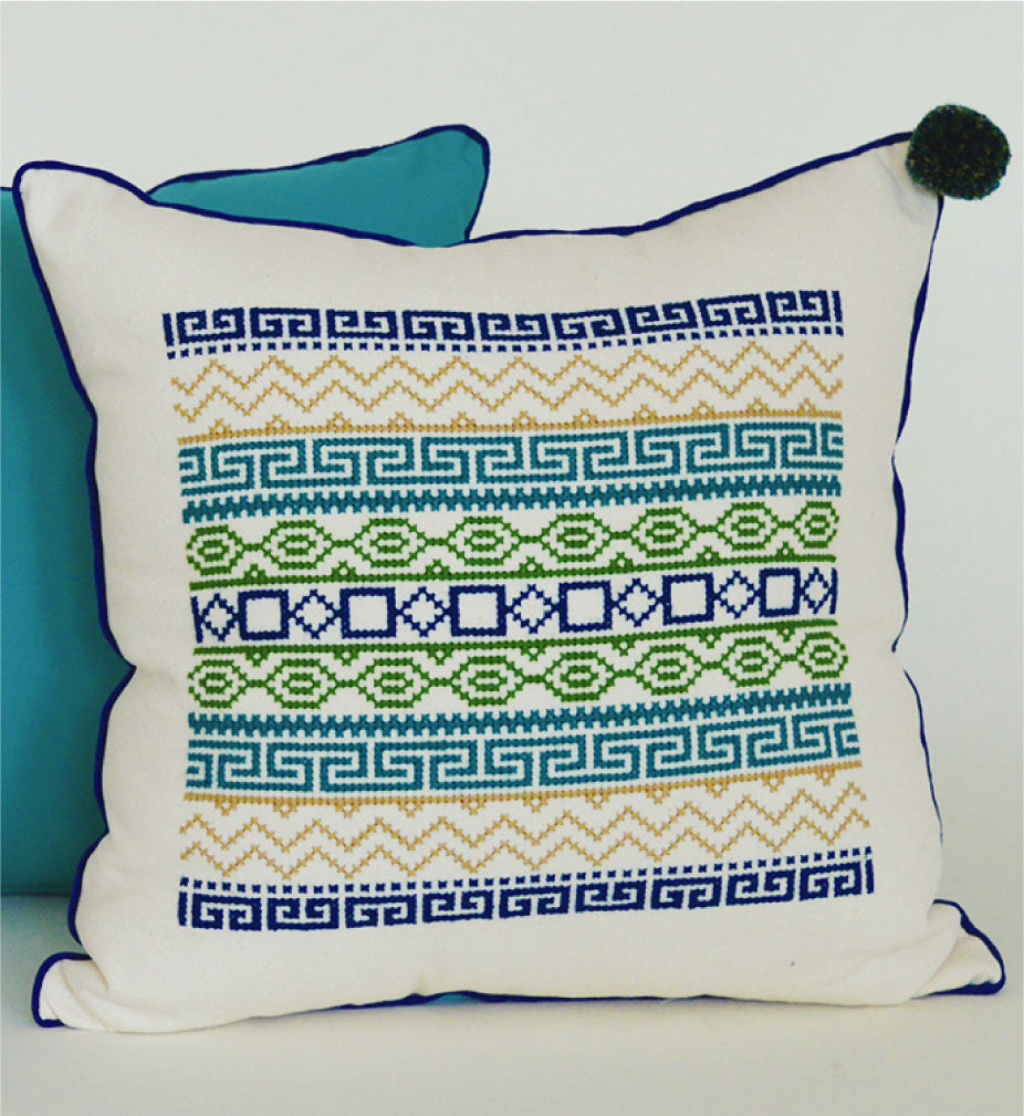 FELICE (Prairie) Cojin Bordado a Mano / Hand-embroidered Pillow
