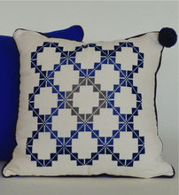 Hand-embroidered Pillow GRECO MARAIKA  (Arrecife)